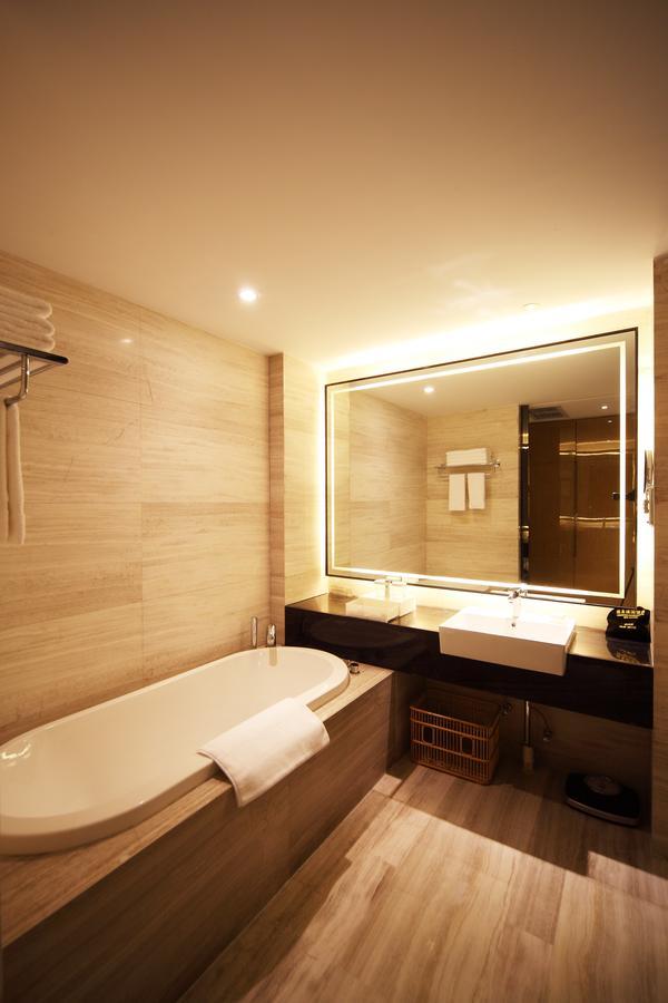 Shenglong Jianguo Hotel Haiyang Haiyang  المظهر الخارجي الصورة